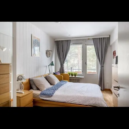 Private With Balcony In Shared Design 8 Minutes Away From Center And Exactly In Front Of The Metro Station Апартаменты