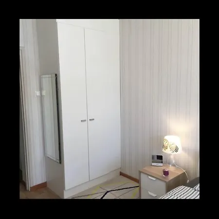 Private Room With Balcony In Shared Design Apartment 8 Minutes Away From Me Center Exactly In Front Of Metro Station Up