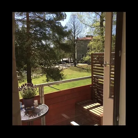 Private With Balcony In Shared Design 8 Minutes Away From Center And Exactly In Front Of The Metro Station Apartman Helsinki